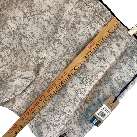 Chubbies Shorts NEW The Wash On Wash Off Ultimate Training 5.5 Inseam Silver XXL - Picture 10 of 11